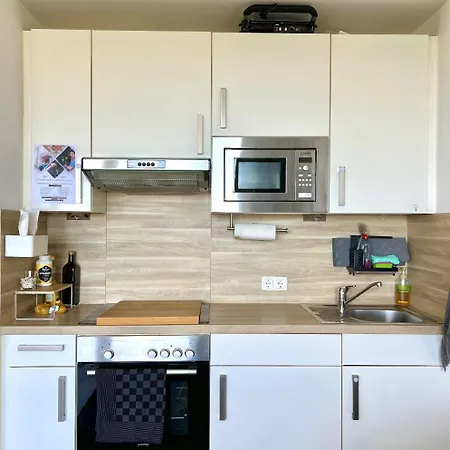 Stunning Panorama Loft & Arena View דירה